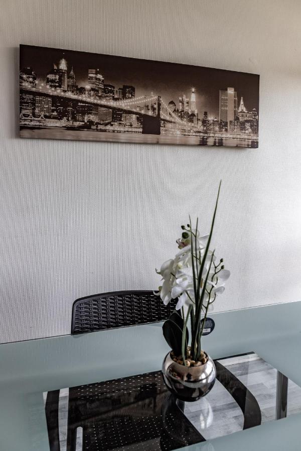 Cap Sud - 53M2- Vue Pyrenees- Hypercentre-Wifi Fibre -Nouvelle Literie Tarbes Exterior foto