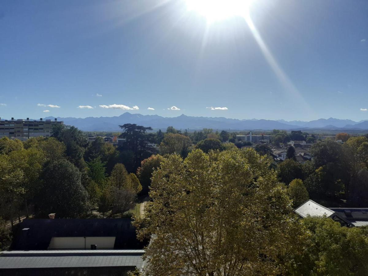 Cap Sud - 53M2- Vue Pyrenees- Hypercentre-Wifi Fibre -Nouvelle Literie Tarbes Exterior foto