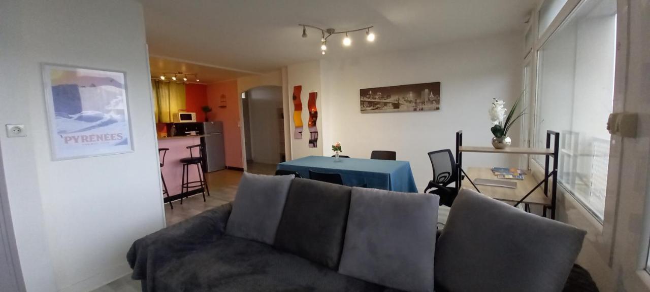Cap Sud - 53M2- Vue Pyrenees- Hypercentre-Wifi Fibre -Nouvelle Literie Tarbes Exterior foto