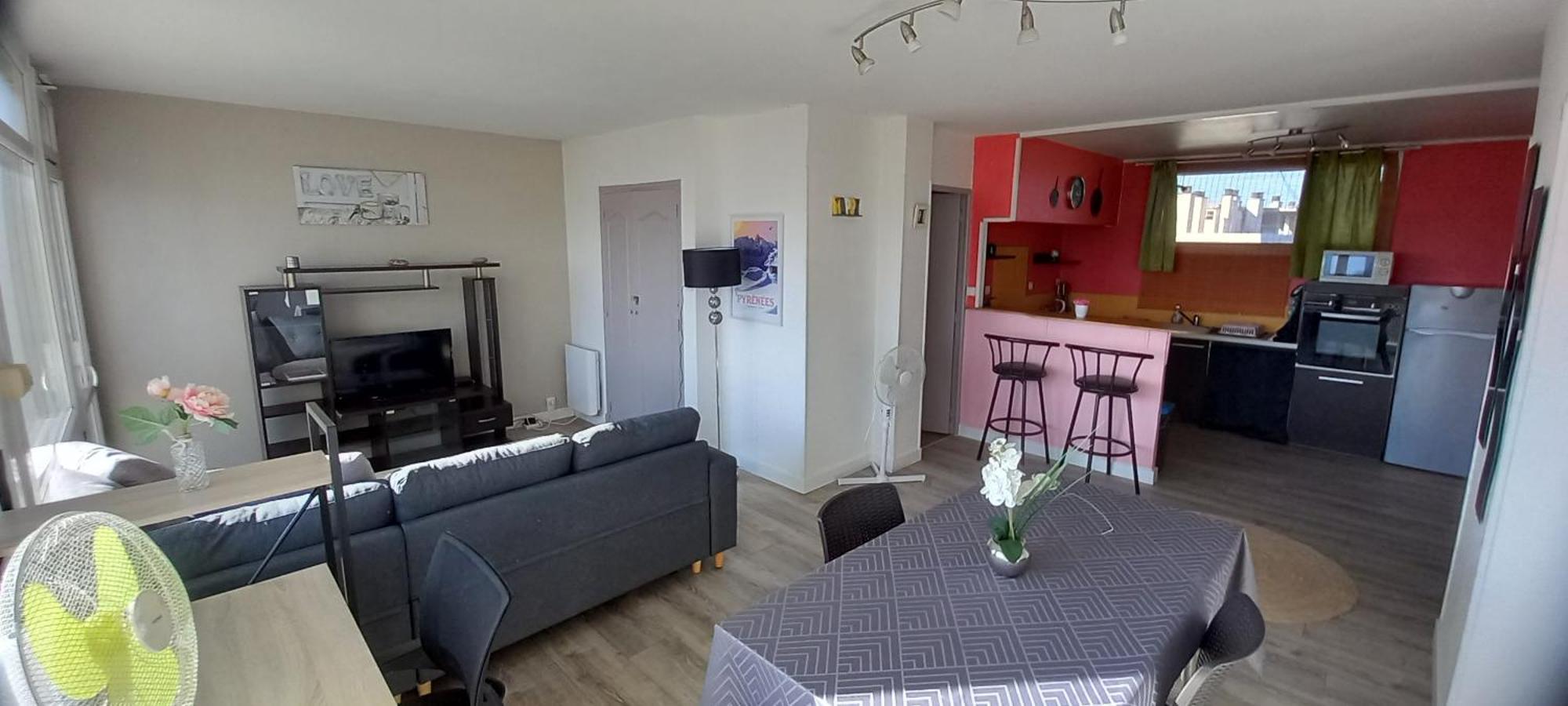 Cap Sud - 53M2- Vue Pyrenees- Hypercentre-Wifi Fibre -Nouvelle Literie Tarbes Exterior foto
