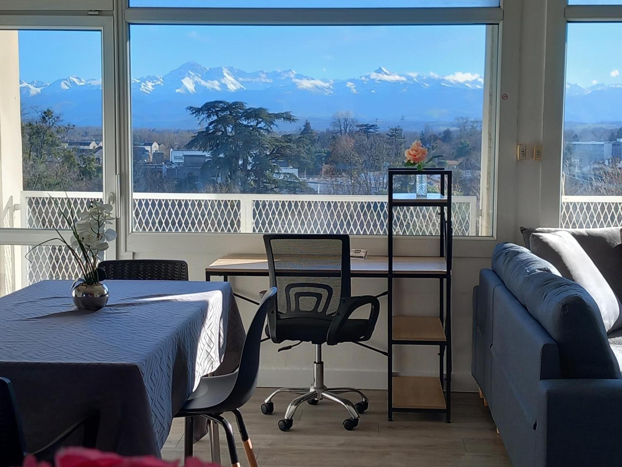 Cap Sud - 53M2- Vue Pyrenees- Hypercentre-Wifi Fibre -Nouvelle Literie Tarbes Exterior foto